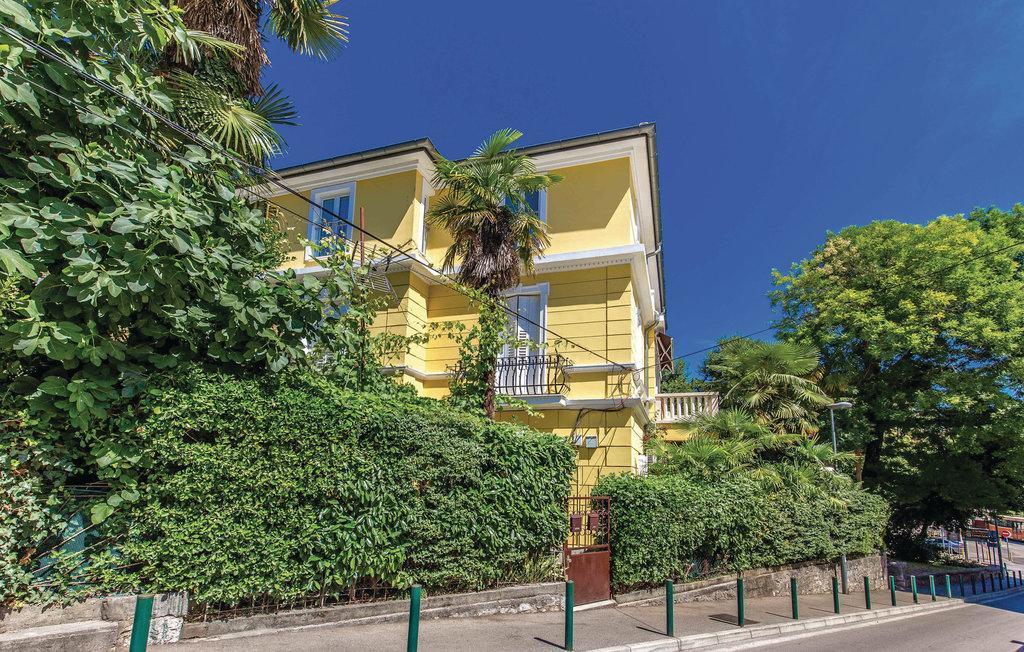 With Spacious Terrace Floramy *